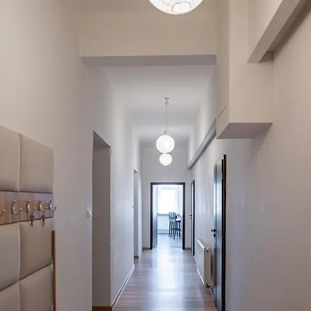Apartman Big 4 Near Old Town