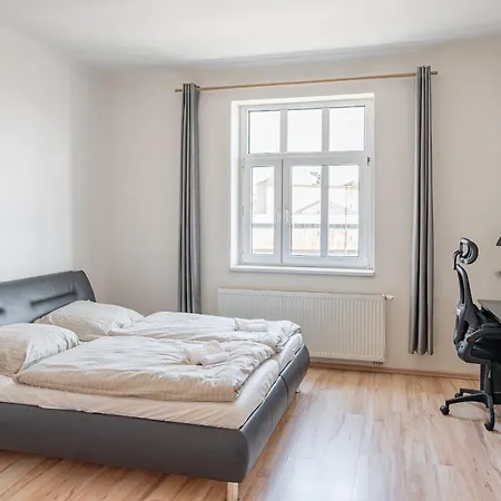 Big 4 Near Old Town Apartman *