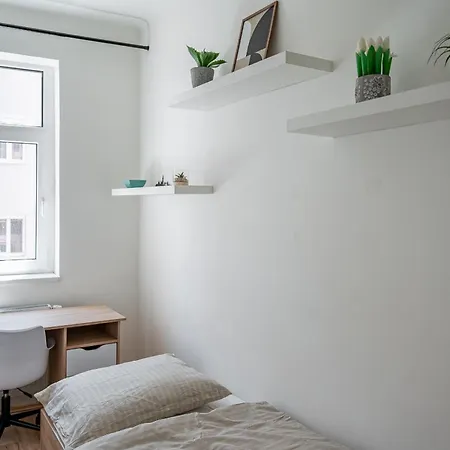 Apartman Big 4 Near Old Town *